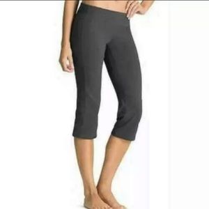 Athleta Womans Kick Booty Capri Activewear Legging Low Rise Pants Dark Grey XS